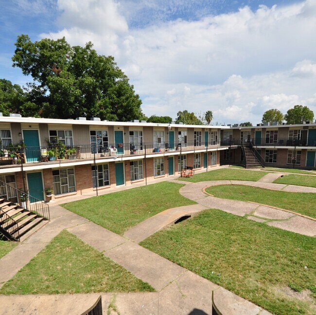 Foto del edificio - 5610 Royal Palms St