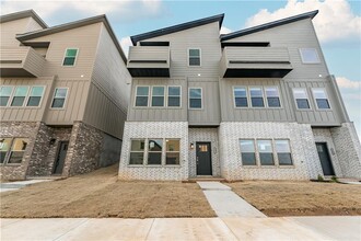 Building Photo - 2235 W Million Ln