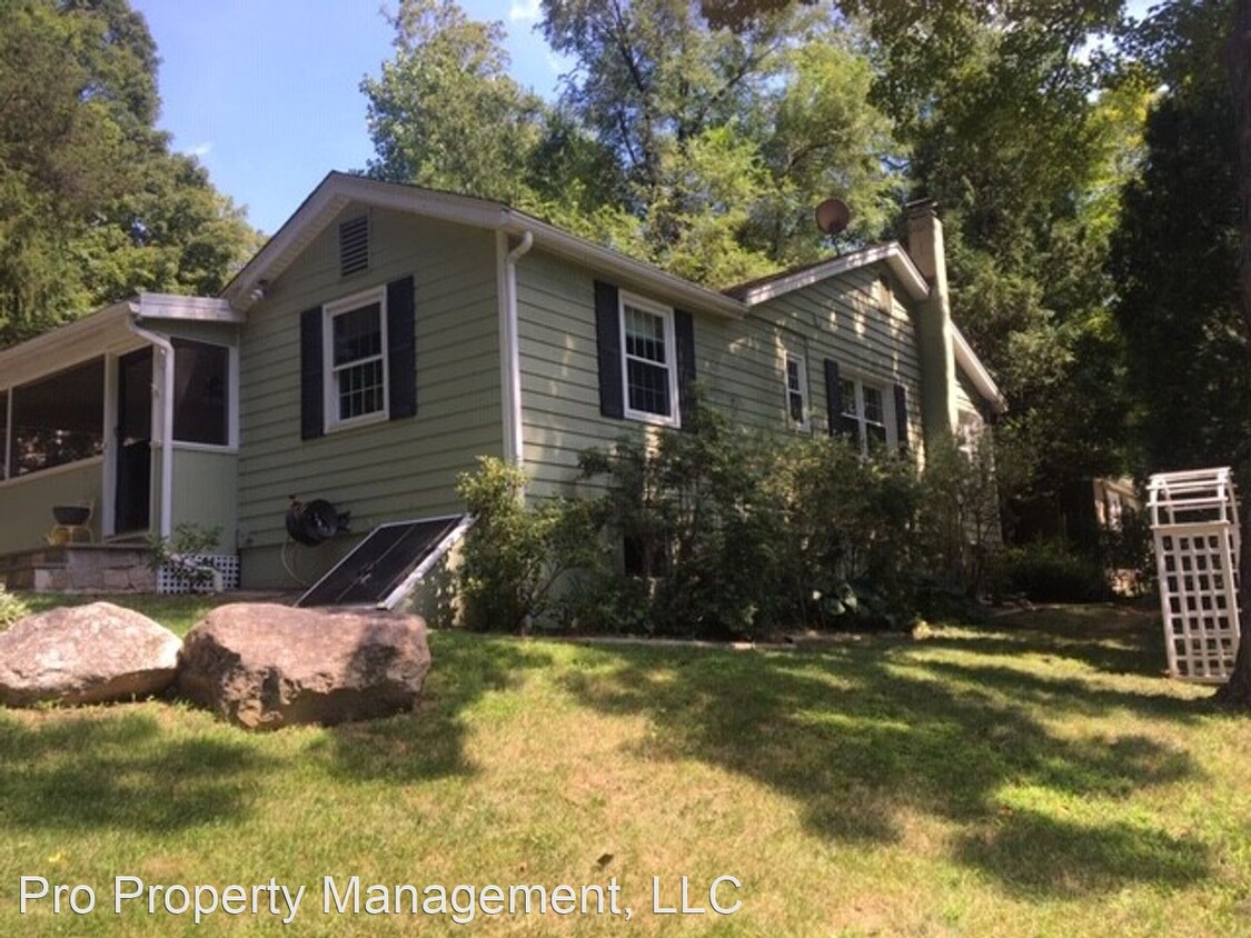 Primary Photo - 3 br, 2 bath House - 484 LIMESTONE ROAD