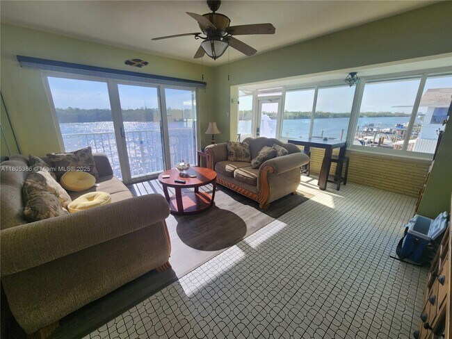 Foto del edificio - 2106 N Ocean Dr
