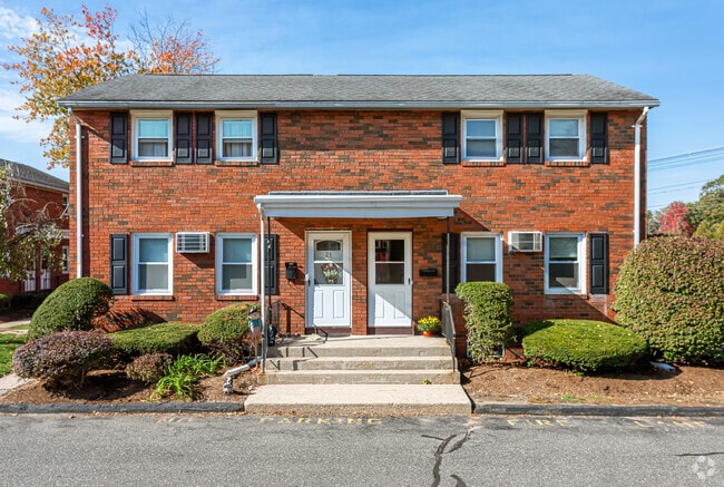 Townhouse Court - Townhouse Court Apartments