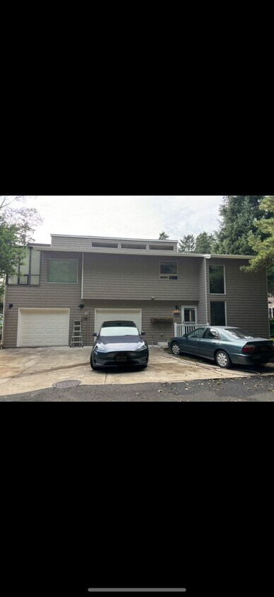 Foto principal - 1253 E Lagoon Dr