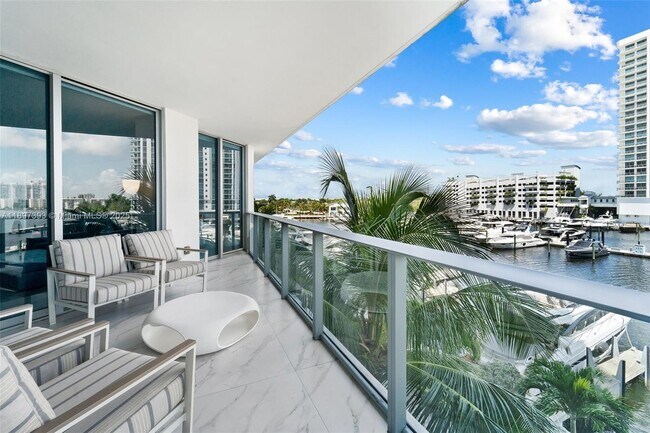 Foto del edificio - 17111 Biscayne Blvd