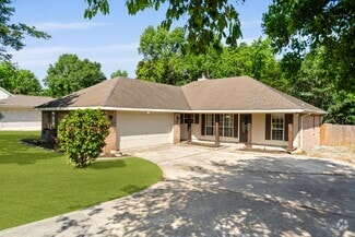 Building Photo - 87133 Golf Club Dr
