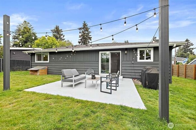 Building Photo - 11303 14th Ave SW