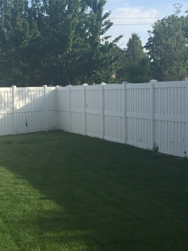 Foto del edificio - 10172 Britley Bay