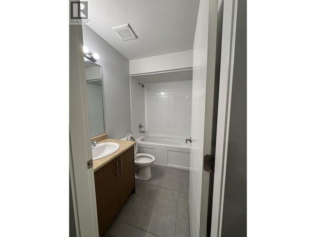 Building Photo - Basement-11718 236 STREET