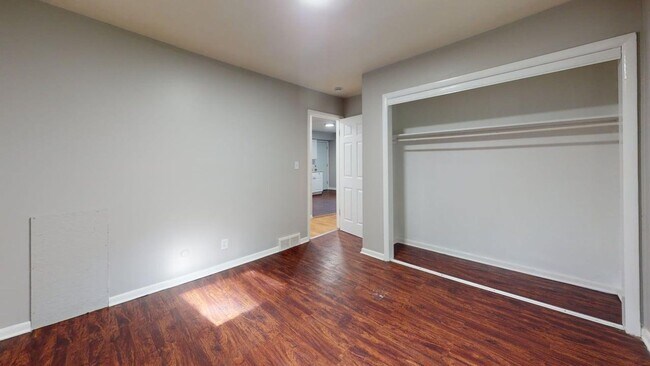 Foto del edificio - 1694 Manchester Rd