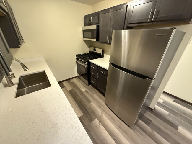 Foto del edificio - 202 Williamsburg Dr