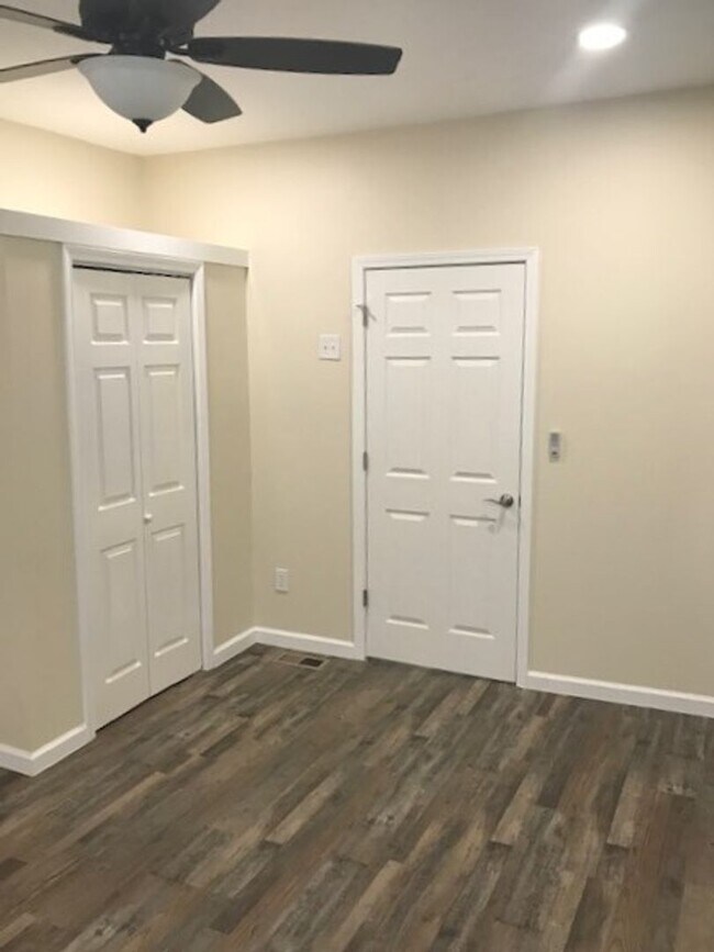 Building Photo - Alcoa City Cottage
