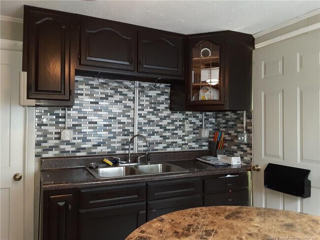 Building Photo - 1508 Gillespie St