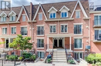 Building Photo - 12-812 Laidlaw St