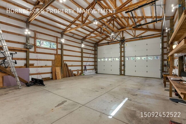 Building Photo - 4610 W S Oval Rd