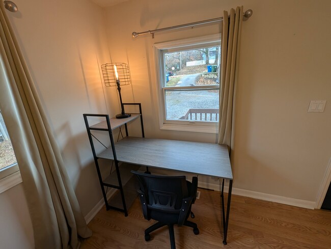 Foto del edificio - 5-25 Woodrow Ave