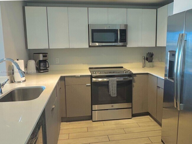 Foto del edificio - 321 NE 26th St