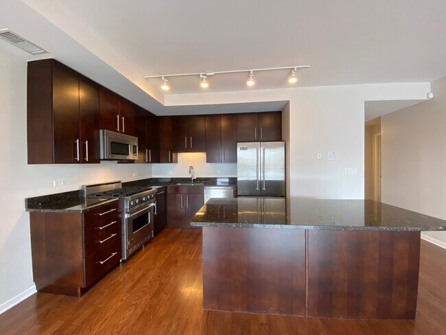 Foto del edificio - 744 W Fullerton Ave
