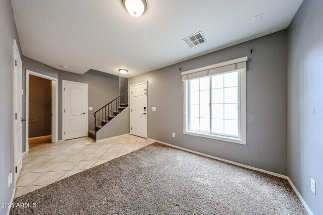 Foto del edificio - 5744 S 21st Pl