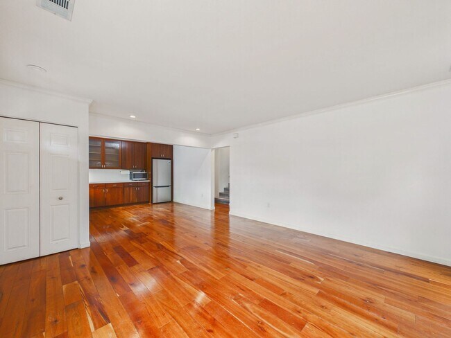 Building Photo - San Carlos home for rent plus studio in-law unit! $7,500
