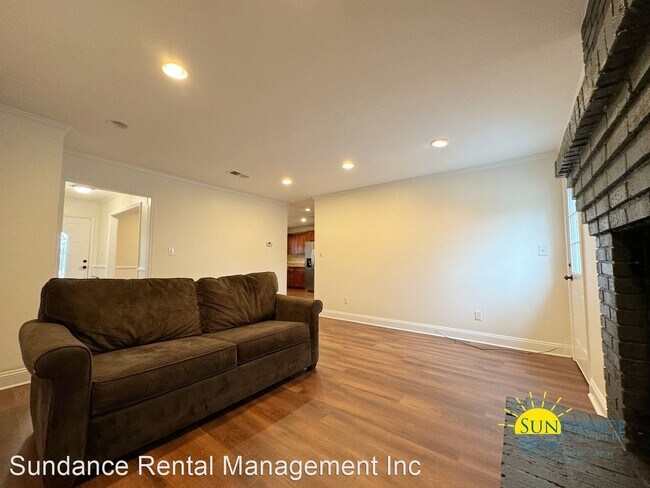 Foto del edificio - 3 br, 2 bath House - 114 Deville Drive