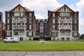 Building Photo - Manning Manor