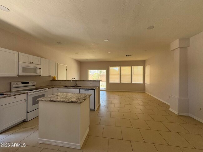 Foto del edificio - 1309 S 121st Ln