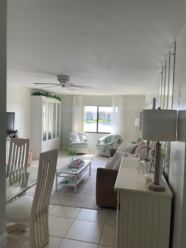 Foto principal - 11220 Caravel Cir