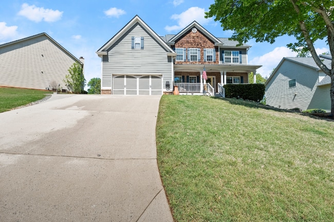 Photo - Spacious 5 Bedroom/3 Bath Home with Basement!