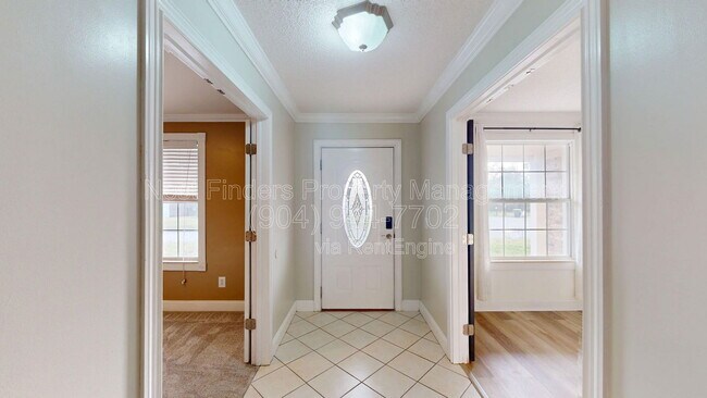 Foto del edificio - 12947 Tree Wy Ct N