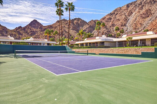 Foto del edificio - 77825 Cottonwood Cove