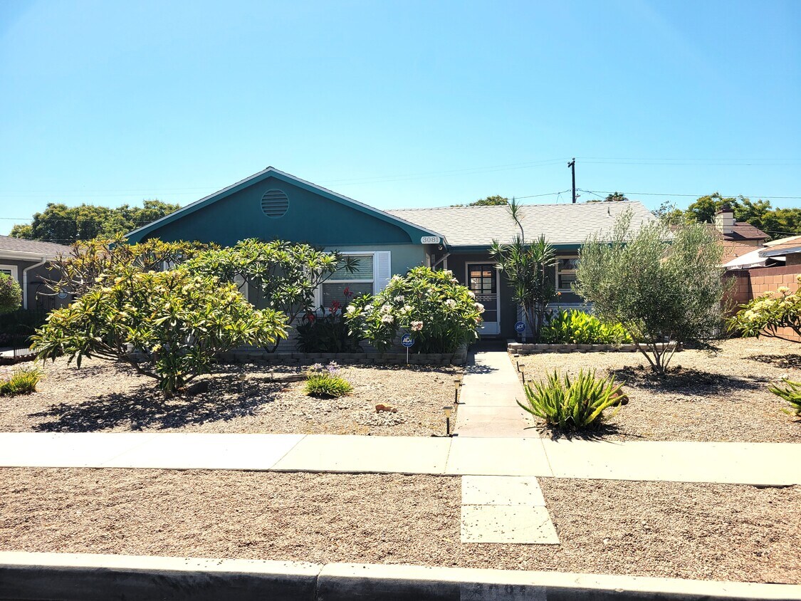 Photo - 3081 Palo Verde Ave (Long Beach, CA)