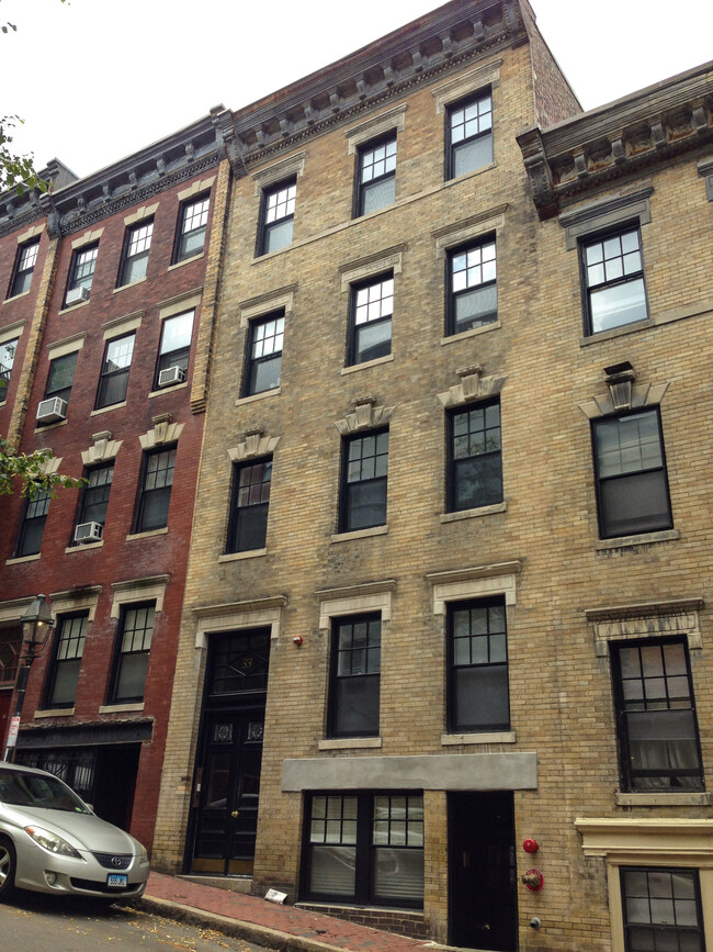 Building Photo - 33 Anderson St