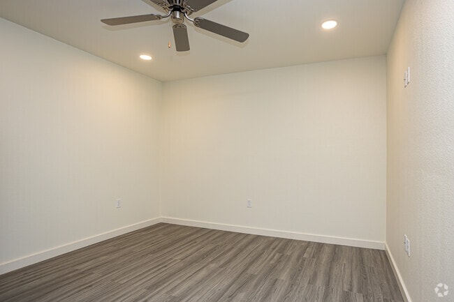 2HAB, 2BA - 708SF - Zurqui At Southpark