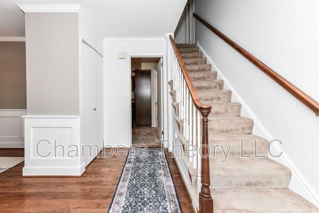 Building Photo - 8504 Shadeway Pl