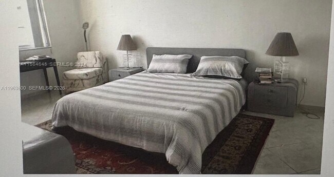 Foto del edificio - 300 Bayview Dr