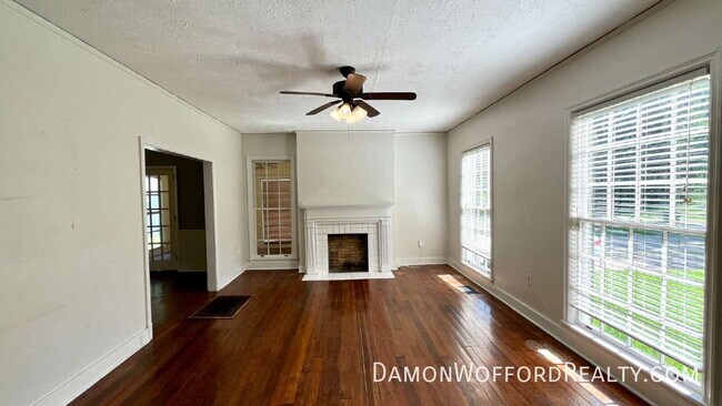 Building Photo - 3917 N State St