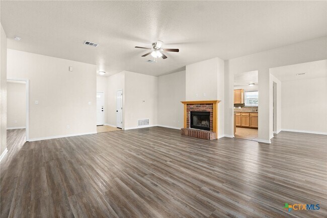 Building Photo - 6501 Alvin Dr