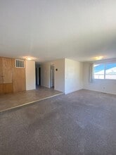 Building Photo - 245 S 9th St