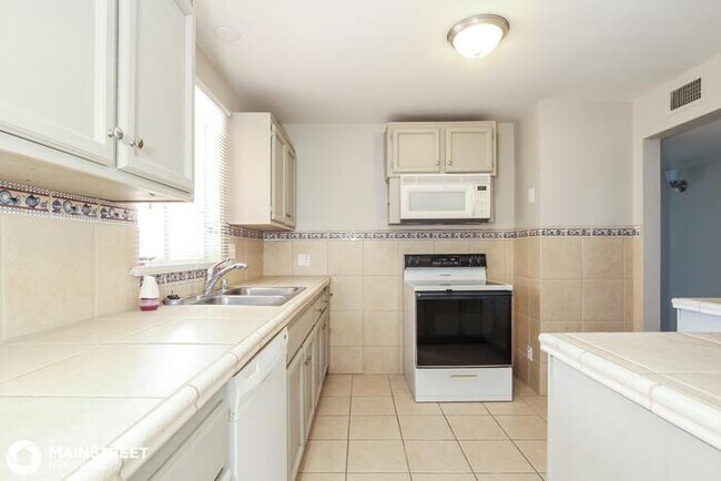 Foto del edificio - 5528 E WAVERLY ST, TUCSON, AZ 85712