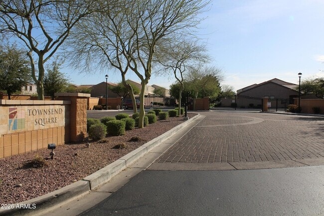 Photo - 7027 W Lincoln Street Townhome