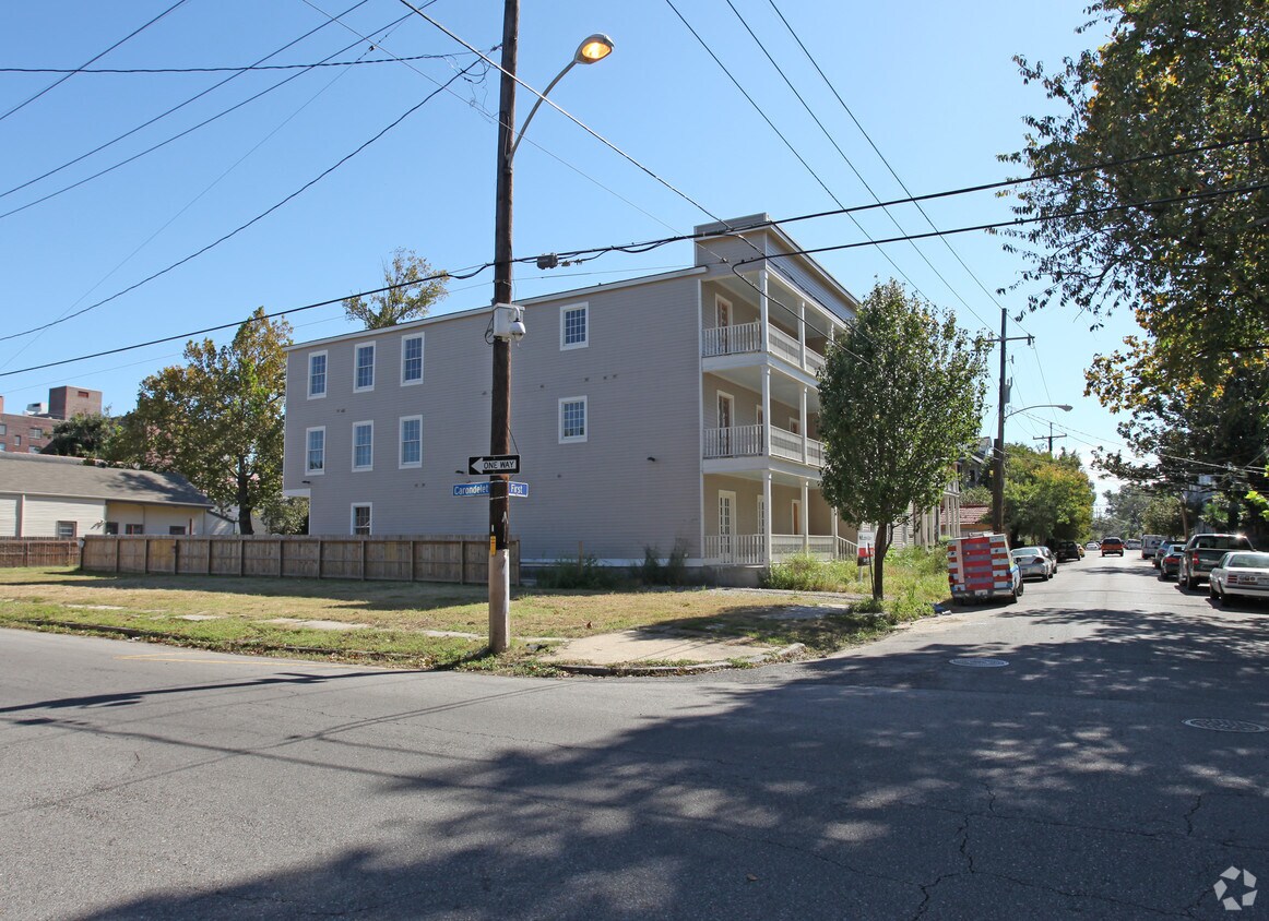 Primary Photo - 1425 1st St