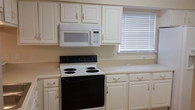 Foto del edificio - 171 Ivernia Loop