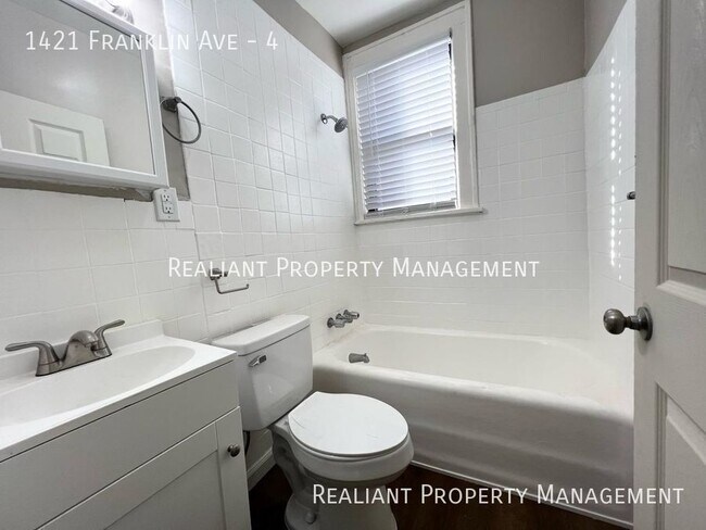 Foto del edificio - 1421 Franklin Ave