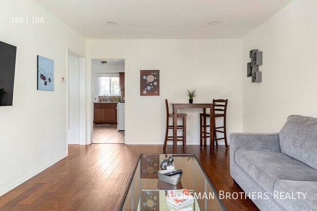 Foto del edificio - 12417 1/2 Chandler Blvd-A