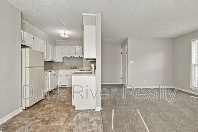 Building Photo - 203 Hunter Dr