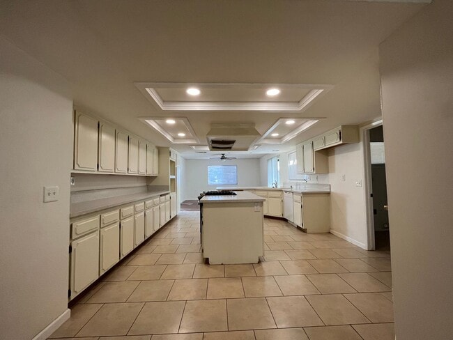 Foto del edificio - 3 bedroom 2.5 bath Home with a Bonus Room ...