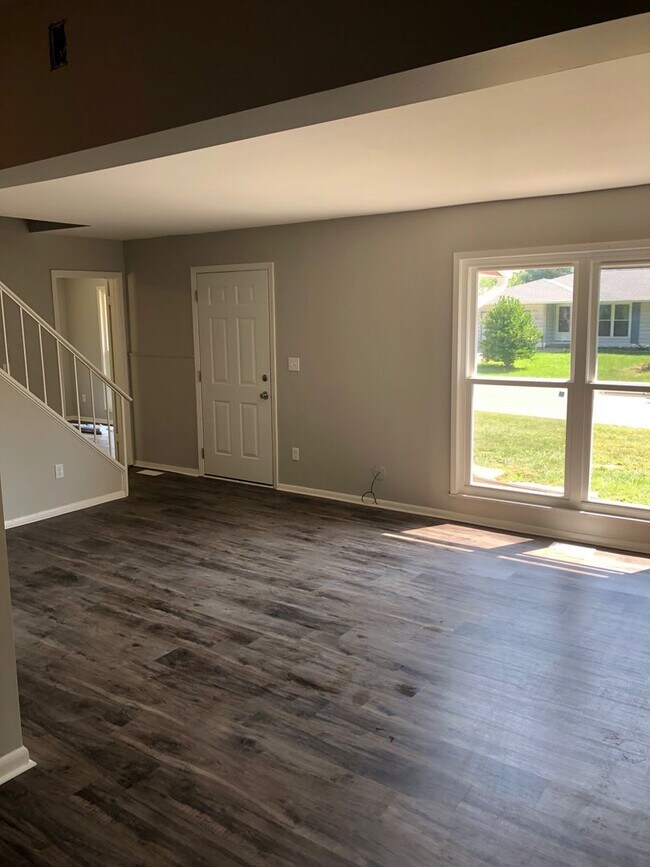 Foto del edificio - 5 BD/2.5 BA home, NEW RENOVATION!