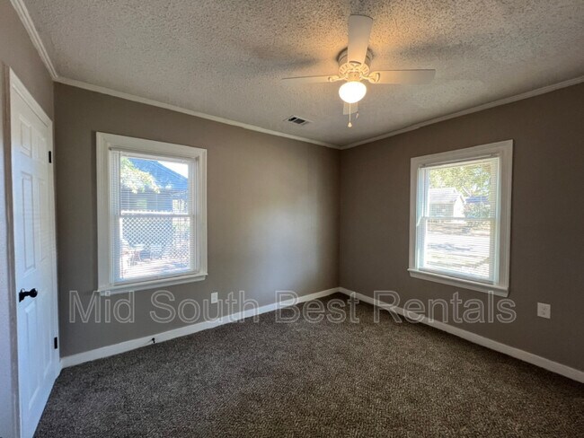 Foto del edificio - 1019 Haynes St