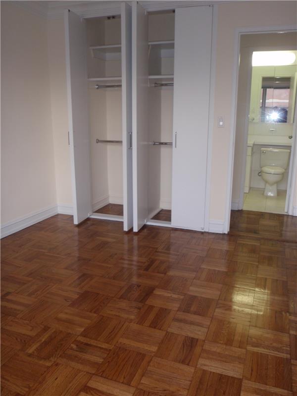 Foto del edificio - 888 8th Ave