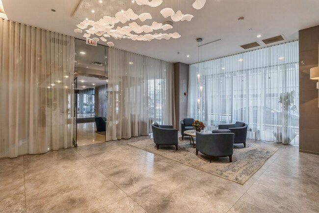 Foto del edificio - 225 N Columbus Dr