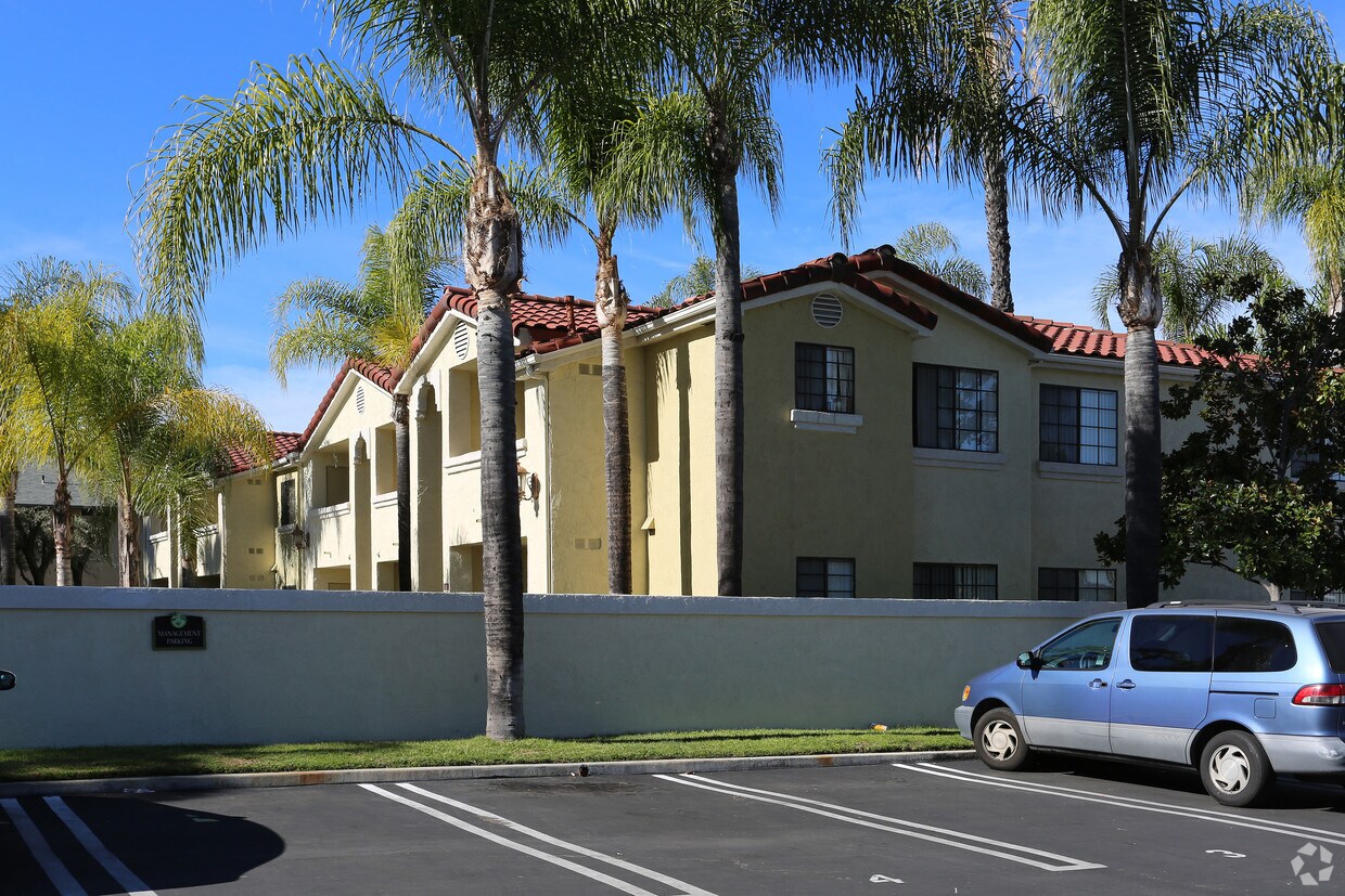 Foto del edificio - Los Olivos Apartments